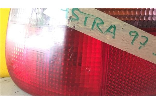 Recambio de piloto trasero izquierdo para opel astra f berlina 1.4 básico referencia OEM IAM 394449  