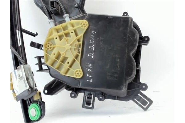 Recambio de mecanismo elevalunas delantero derecho para seat leon (1p1) referencia OEM IAM 1P0837402A  