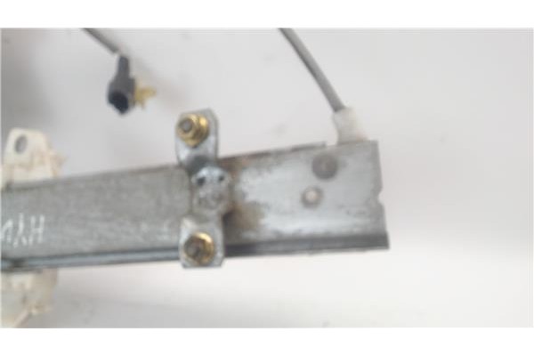Recambio de mecanismo elevalunas delantero derecho para hyundai accent (x3) referencia OEM IAM 8240422010  