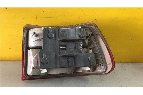 Recambio de piloto trasero izquierdo para opel astra f berlina 1.4 básico referencia OEM IAM 394449  