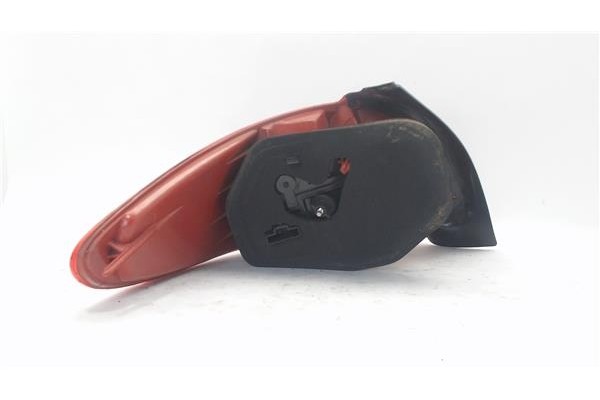 Recambio de piloto trasero derecho para peugeot 206 referencia OEM IAM 12627037   Recambio de piloto trasero derecho para peugeot 206 referencia OEM IAM 12627037