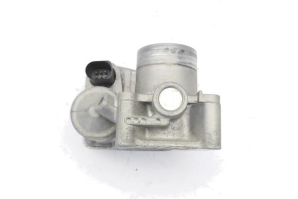Recambio de caja mariposa aire para volkswagen polo iv (9n1) 1.4 16v referencia OEM IAM 036133062L 4,08238E+11 