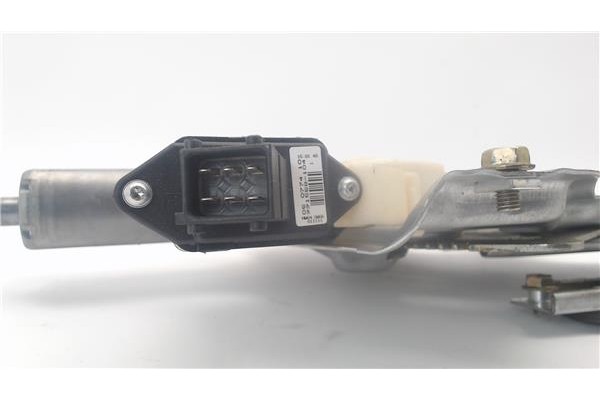 Recambio de mecanismo elevalunas delantero derecho para toyota corolla (e12) referencia OEM IAM 6981002130 106089 