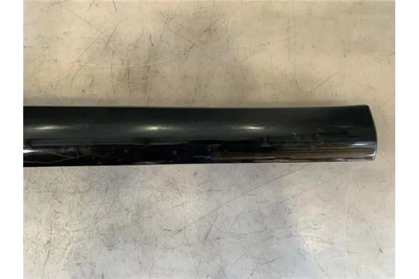 Recambio de moldura parabrisas derecha para renault scenic iii (jz) 1.2 grand expression referencia OEM IAM 40137469 20120912 
