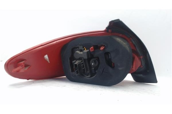 Recambio de piloto trasero derecho para peugeot 206 referencia OEM IAM 12627037   Recambio de piloto trasero derecho para peugeot 206 referencia OEM IAM 12627037