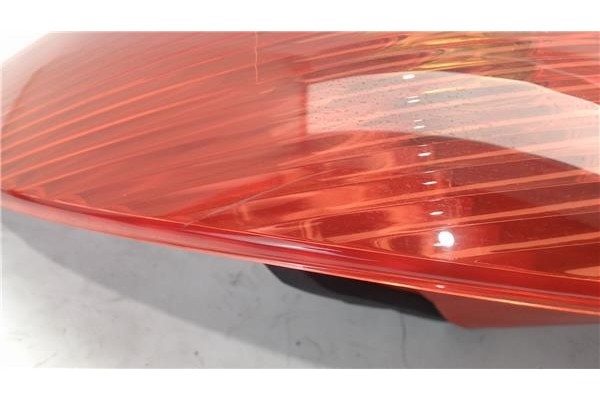 Recambio de piloto trasero izquierdo para peugeot 206 referencia OEM IAM 12637037 02A011A 