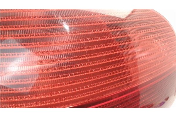 Recambio de piloto trasero izquierdo para peugeot 206 referencia OEM IAM 6350P1  