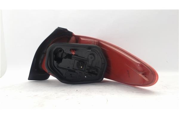 Recambio de piloto trasero izquierdo para peugeot 206 referencia OEM IAM 6350P1  