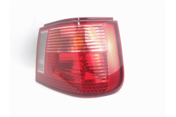 Recambio de piloto trasero derecho para seat ibiza (6k1) 1.4 referencia OEM IAM 6k6945258c  
