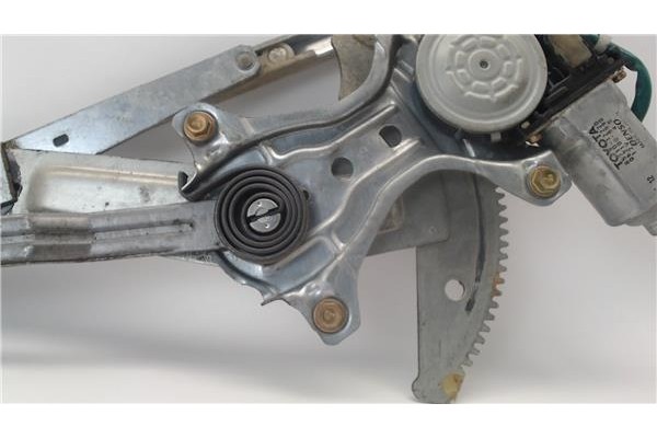 Recambio de mecanismo elevalunas delantero derecho para toyota corolla (e11) referencia OEM IAM 6980112100  