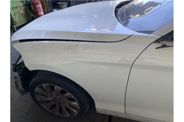 Recambio de aleta delantero izquierda para bmw serie 1 berlina 5p (f20) 2.0 116d referencia OEM IAM 41007284645  