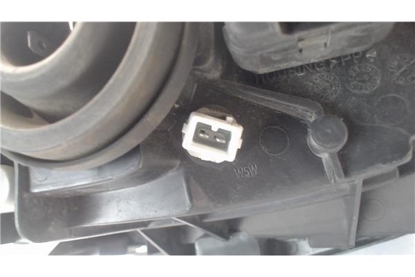 Recambio de faro delantero dcho para citroen saxo referencia OEM IAM 6205W2  