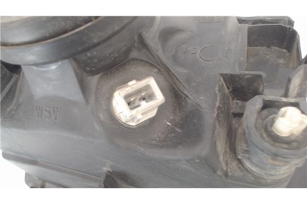 Recambio de faro delantero izquierdo para citroen saxo referencia OEM IAM 6204N5  