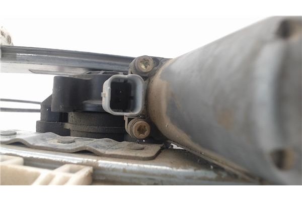 Recambio de mecanismo elevalunas delantero derecho para peugeot 206 referencia OEM IAM 9222F8  