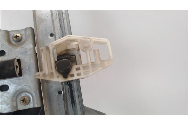Recambio de mecanismo elevalunas delantero derecho para peugeot 206 referencia OEM IAM 9222F8  
