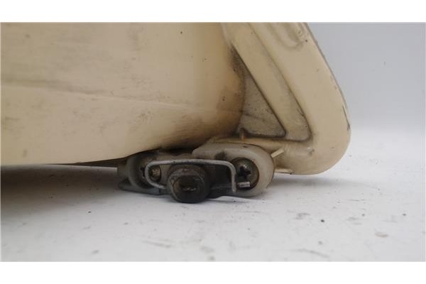 Recambio de faro delantero izquierdo para peugeot 106 (s1) referencia OEM IAM 6204C2  