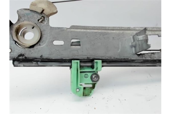 Recambio de mecanismo elevalunas delantero derecho para renault scenic ii (jm) referencia OEM IAM   