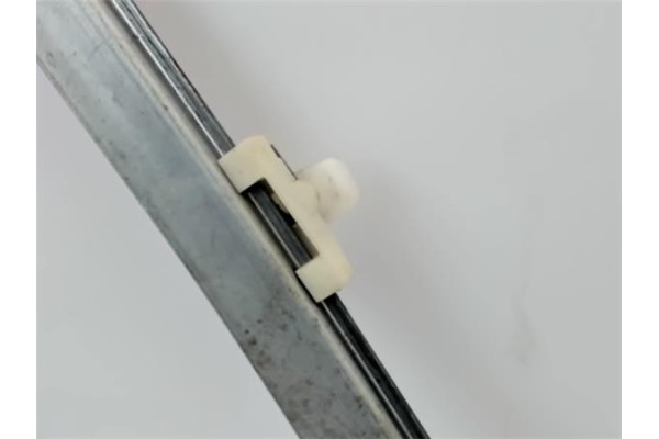 Recambio de mecanismo elevalunas delantero derecho para renault megane i classic (la0) referencia OEM IAM   