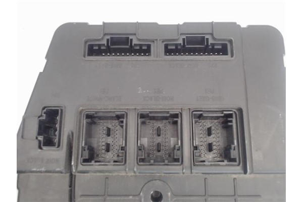 Recambio de centralita para renault scenic ii (jm) 1.9 dynamique referencia OEM IAM 0281012589 8200433197 