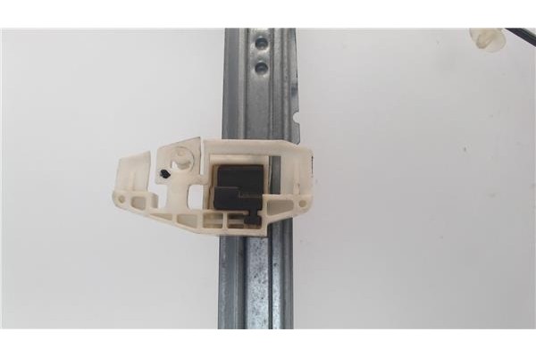 Recambio de mecanismo elevalunas delantero derecho para citroen xsara berlina referencia OEM IAM 400595N  