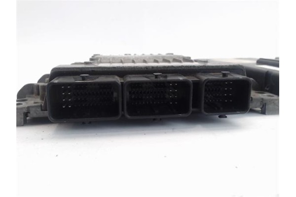 Recambio de centralita para renault megane ii berlina 5p 1.5 confort expression referencia OEM IAM 8200412548 820056863 