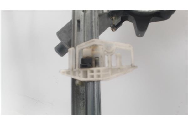 Recambio de mecanismo elevalunas delantero derecho para citroen xsara berlina referencia OEM IAM 400595T  