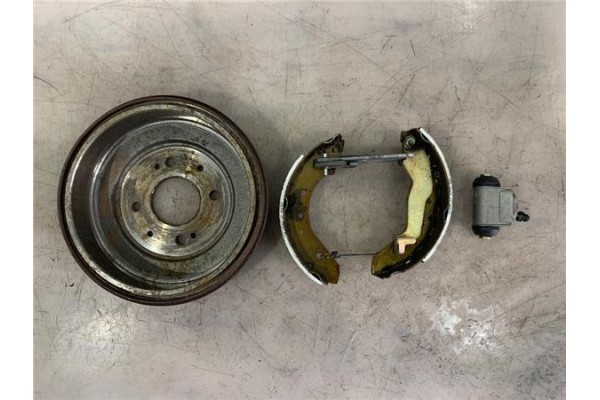 Recambio de tambor freno trasero derecho para rover 45 sedán (rt) 1.4 referencia OEM IAM E0772822L1  