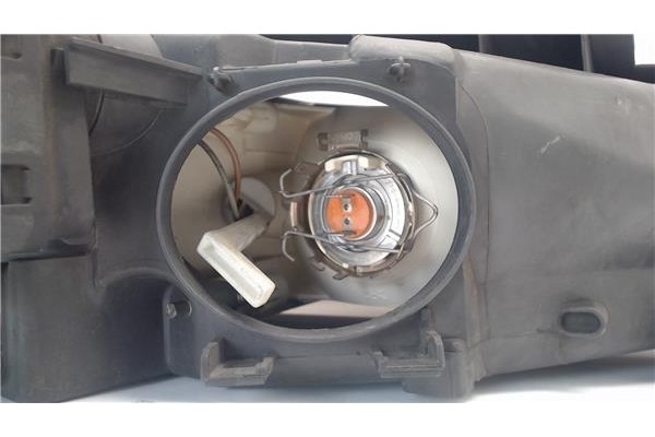 Recambio de faro delantero izquierdo para peugeot 406 berlina (s1/s2) referencia OEM IAM 6204N0  
