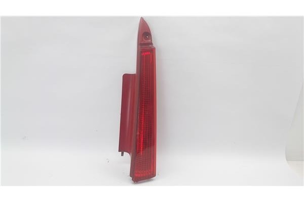 Recambio de piloto superior trasero derecho para citroen c4 berlina referencia OEM IAM 9655863780  