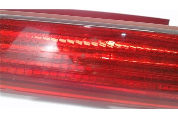 Recambio de piloto superior trasero izquierdo para citroen c4 berlina referencia OEM IAM 9655863880  