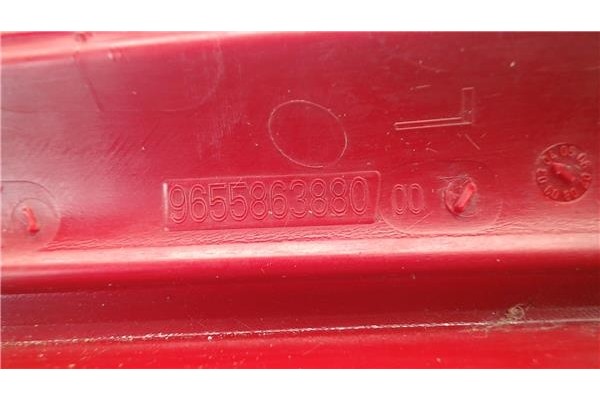 Recambio de piloto superior trasero izquierdo para citroen c4 berlina referencia OEM IAM 9655863880  