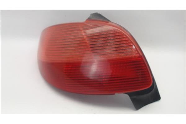 Recambio de piloto trasero izquierdo para peugeot 206 referencia OEM IAM 6350S0  