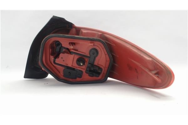 Recambio de piloto trasero izquierdo para peugeot 206 referencia OEM IAM 6350S0  