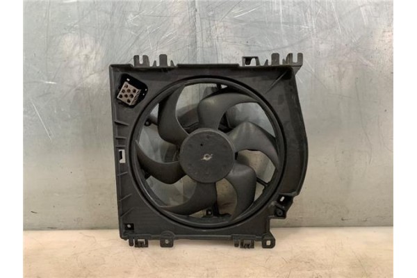 Recambio de electroventilador para renault clio ii (xbo) 1.2 16v 75cv referencia OEM IAM   