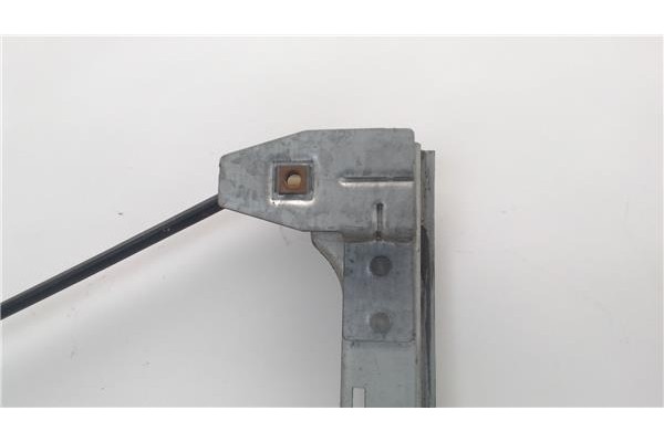 Recambio de mecanismo elevalunas delantero derecho para citroen xsara berlina referencia OEM IAM 400595T  