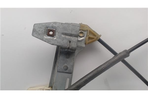 Recambio de mecanismo elevalunas delantero derecho para citroen xsara berlina referencia OEM IAM 400595T  
