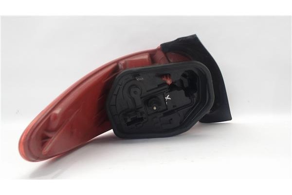 Recambio de piloto trasero derecho para peugeot 206 referencia OEM IAM 12627037   Recambio de piloto trasero derecho para peugeot 206 referencia OEM IAM 12627037