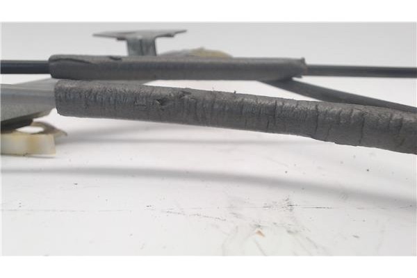 Recambio de mecanismo elevalunas delantero derecho para citroen xsara berlina referencia OEM IAM 400595T  