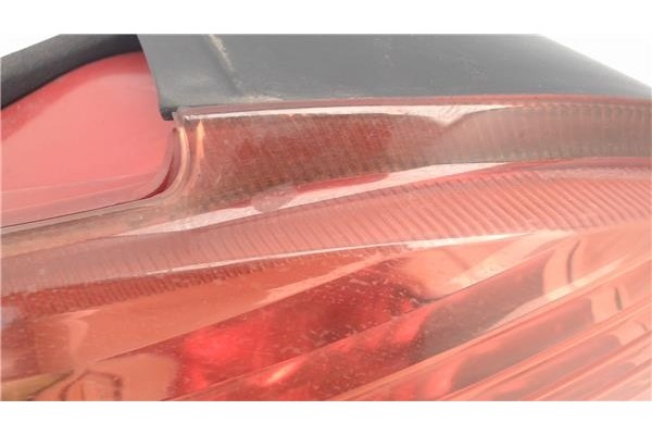 Recambio de piloto trasero izquierdo para peugeot 206 referencia OEM IAM 6350S0  