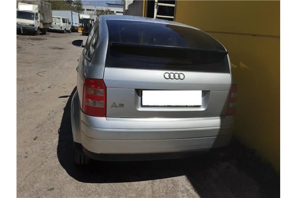 audi a2 (8z) del año 2001