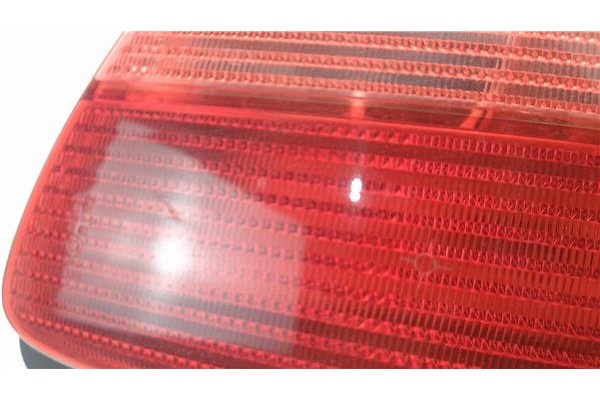Recambio de piloto trasero derecho para peugeot 206 referencia OEM IAM 2531d  