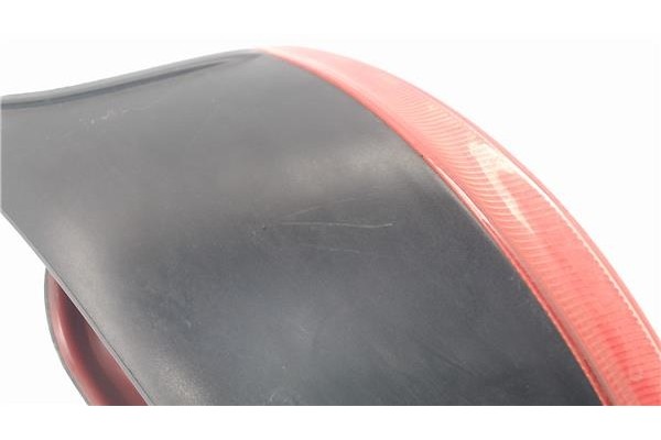 Recambio de piloto trasero derecho para peugeot 206 referencia OEM IAM 2531d  