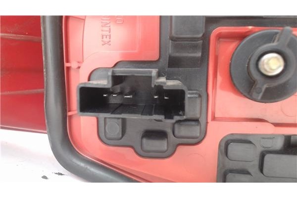 Recambio de piloto trasero derecho para peugeot 206 referencia OEM IAM 2531d  