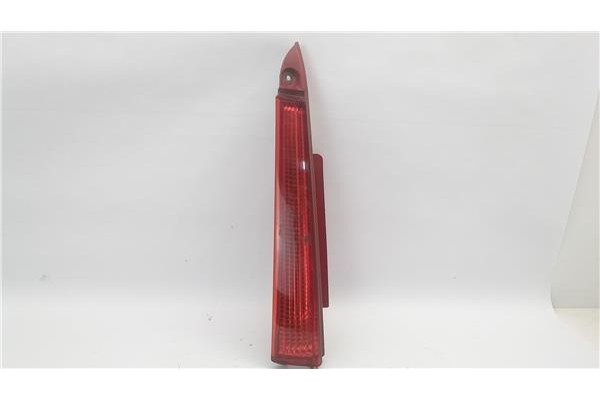 Recambio de piloto superior trasero izquierdo para citroen c4 berlina referencia OEM IAM 9655863880  