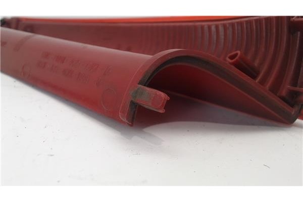 Recambio de piloto superior trasero izquierdo para citroen c4 berlina referencia OEM IAM 9655863880  