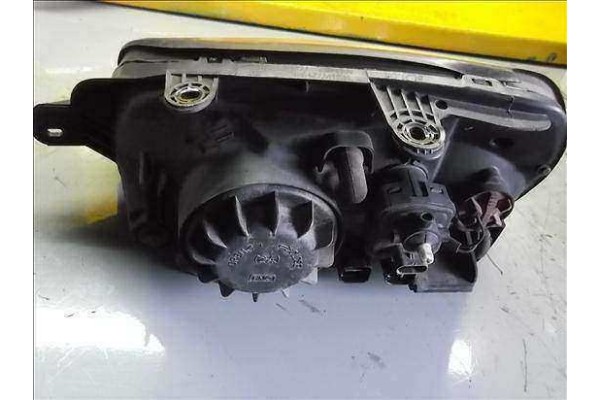 Recambio de faro delantero dcho para hyundai santa fe (sm) 2.0 gls crdi referencia OEM IAM 9210226220  
