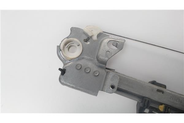 Recambio de mecanismo elevalunas delantero derecho para citroen c3 referencia OEM IAM 9222AP  