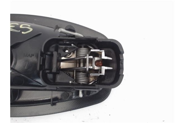 Recambio de manilla int. puerta trasero izquierda para renault scenic iii (jz) 1.2 grand expression referencia OEM IAM 826730001