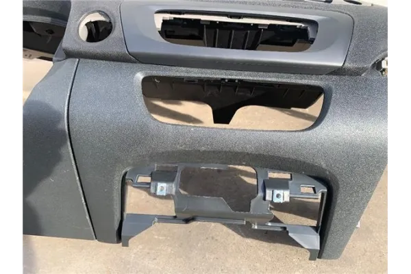 Recambio de embellecedor salpicadero para renault scenic iii (jz) 1.2 grand expression referencia OEM IAM 681000060R  