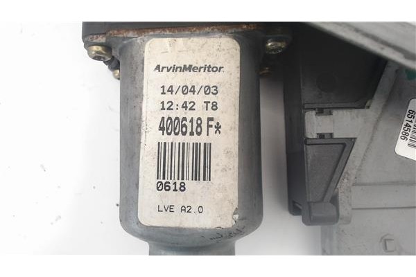 Recambio de mecanismo elevalunas delantero derecho para citroen c3 referencia OEM IAM 9222AP  